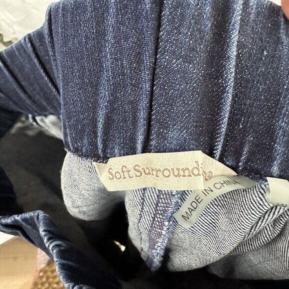 Soft Surroundings Women's Pull On Jeans Size Medium Dark Wash - Picture 3 of 5